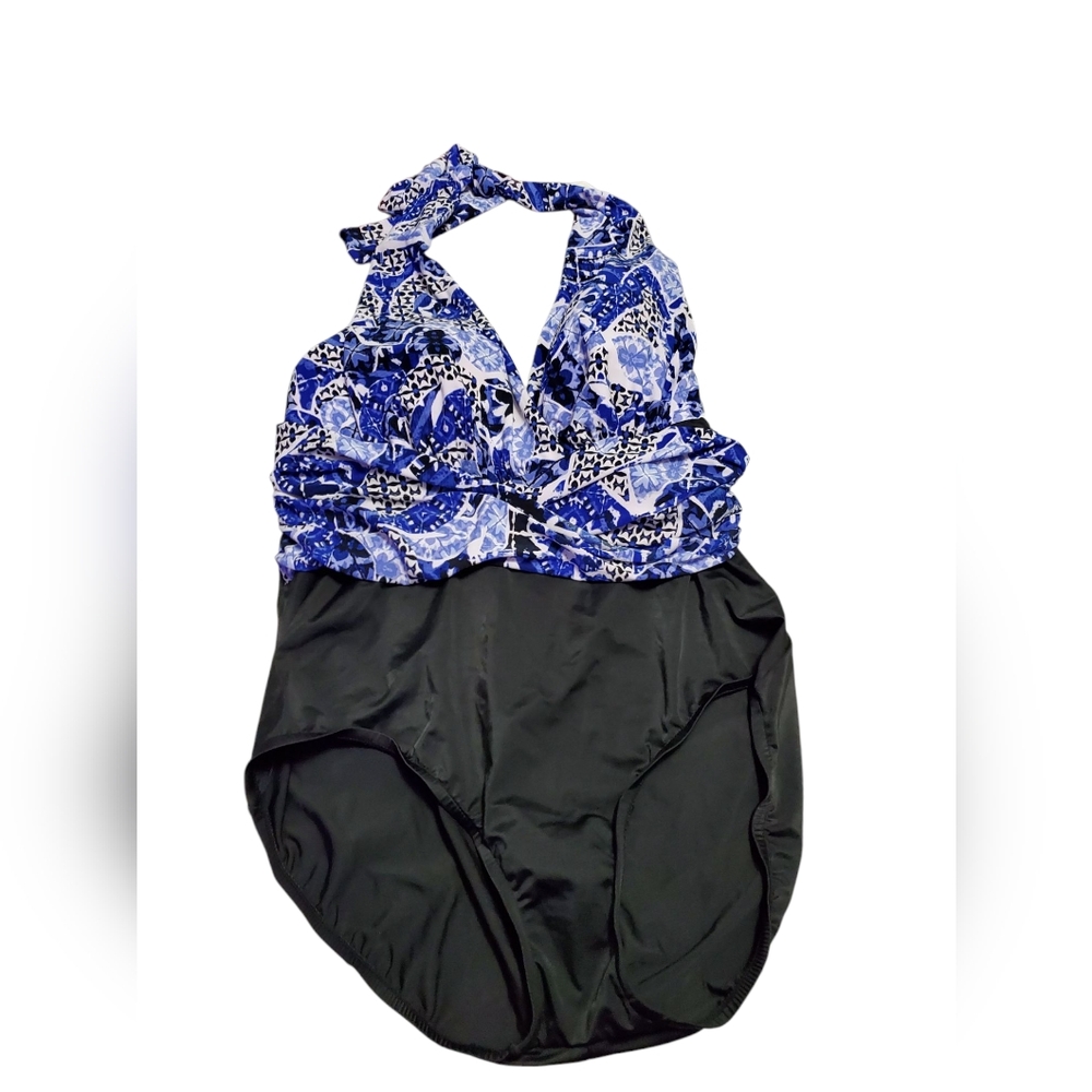 NWT Trimshaper Swimsuit Beach Vacation Resortwear